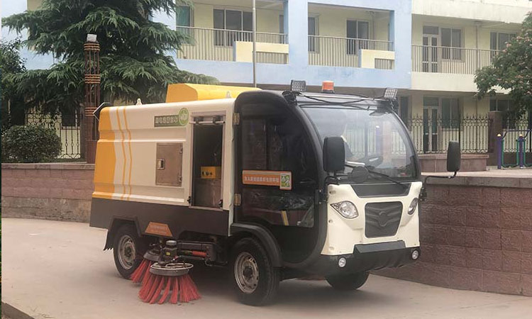 人行道輔道純電動(dòng)洗掃車(chē)，環(huán)衛(wèi)電動(dòng)洗掃車(chē)介紹