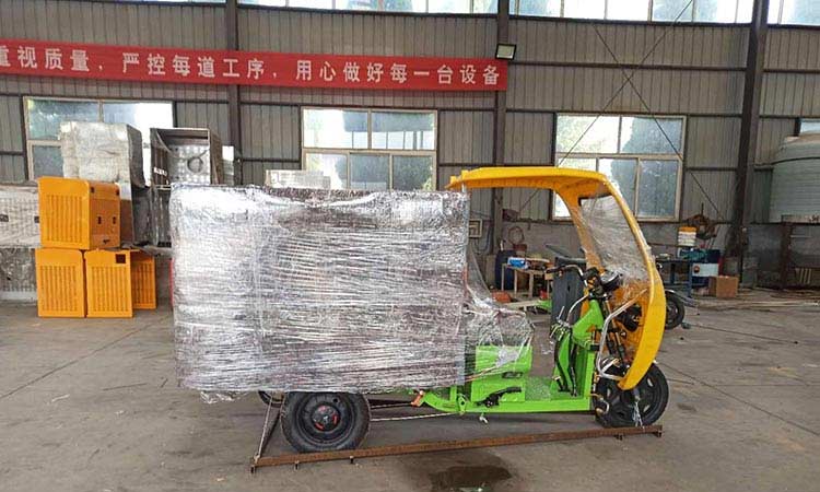 電動(dòng)小型多功能高壓沖洗車打包好待發(fā)貨