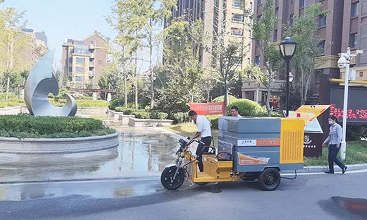 為什么選擇可上牌多功能高壓清洗車應用在物業小區環衛保潔工作？