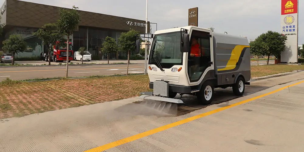 四輪高壓清洗車_小區高壓清洗車_物業小型高壓沖洗車_園區高壓清洗車