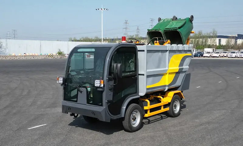 新款后裝式垃圾清運(yùn)車(chē)：物業(yè)景區(qū)道路垃圾桶垃圾轉(zhuǎn)運(yùn)的專(zhuān)業(yè)設(shè)備