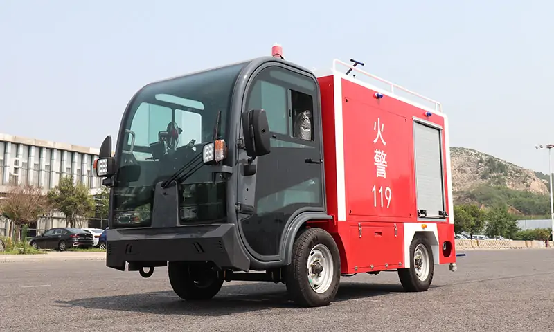 小型四輪消防車(chē)：城市消防的靈活利器