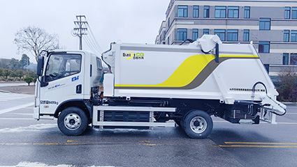新能源壓縮式垃圾車BY-YS12000操作環(huán)境